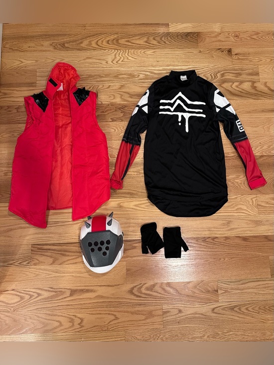 Spirit Other - Spirit X-Lord Fortnite Costume size Teen or adult Xsmall